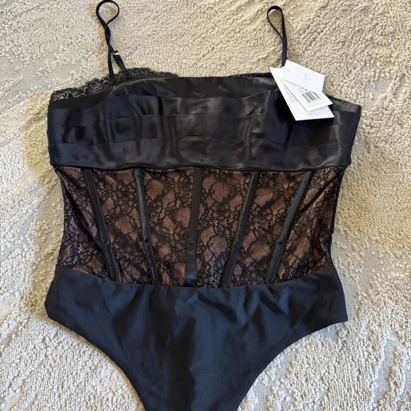 Cami NYC Danika black lace bodysuit silky sexy corset style size 6 new - Picture 3 of 15